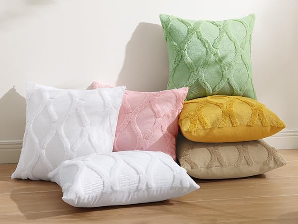 decorUhome Throw Pillow Covers 24x24 Inch Set of 2, Soft Plush Faux Fur Wool Pure White Couch Pillow Covers, Decorative Neutral Pillow Cases for Bed Sofa Living Room Home Decor