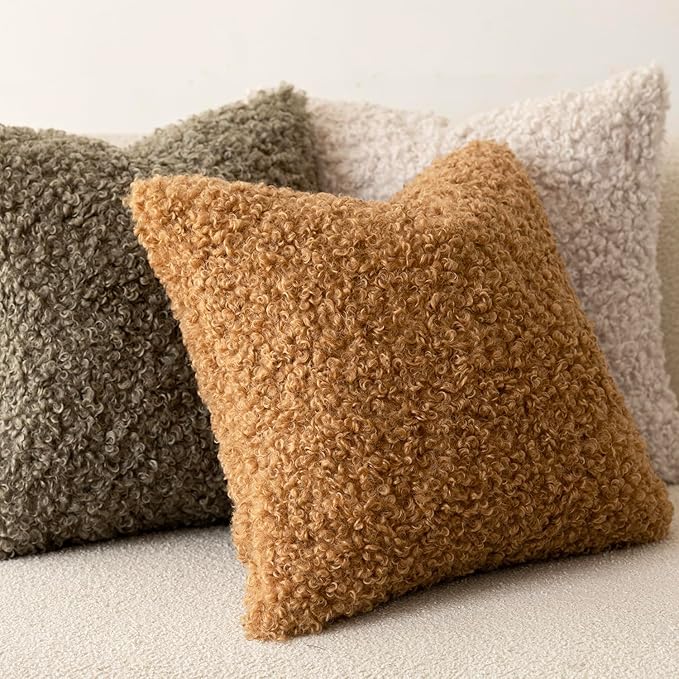 Foindtower 2 Pieces 22x22 Inch Sage Green, Faux Fur Throw Pillow Cover Accent Sherpa Pillow Fuzzy Soft Pillowcases Sheepskin Decorative Fleece Cushion Case for Bed Couch Living Room