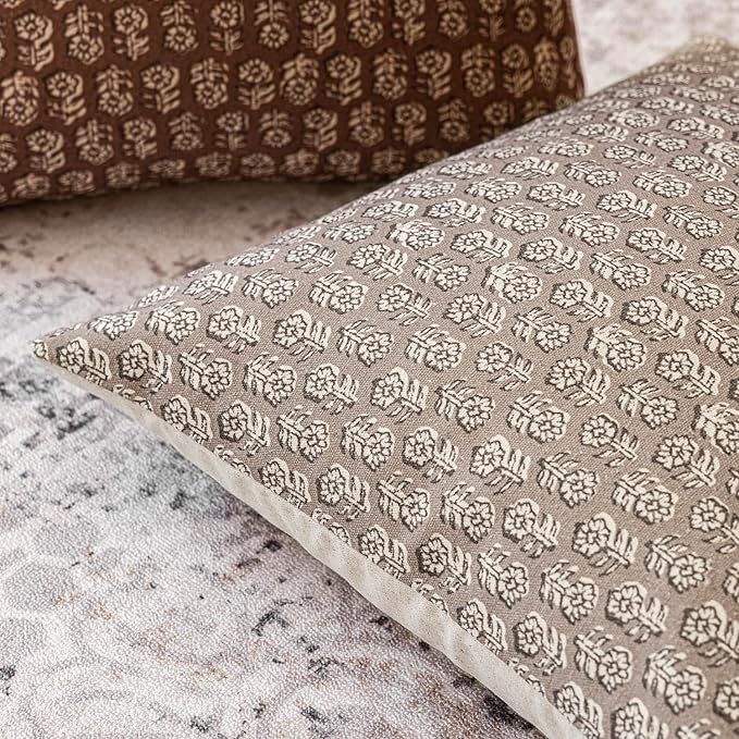 Foindtower Set of 2 Decorative Vintage Floral Print Throw Pillow Covers Neutral Modern Farmhouse Cushion Covers Boho Home Decor for Sofa Chair Couch Bedroom Living Room Outdoor,18×18 Inch,Tan Taupe
