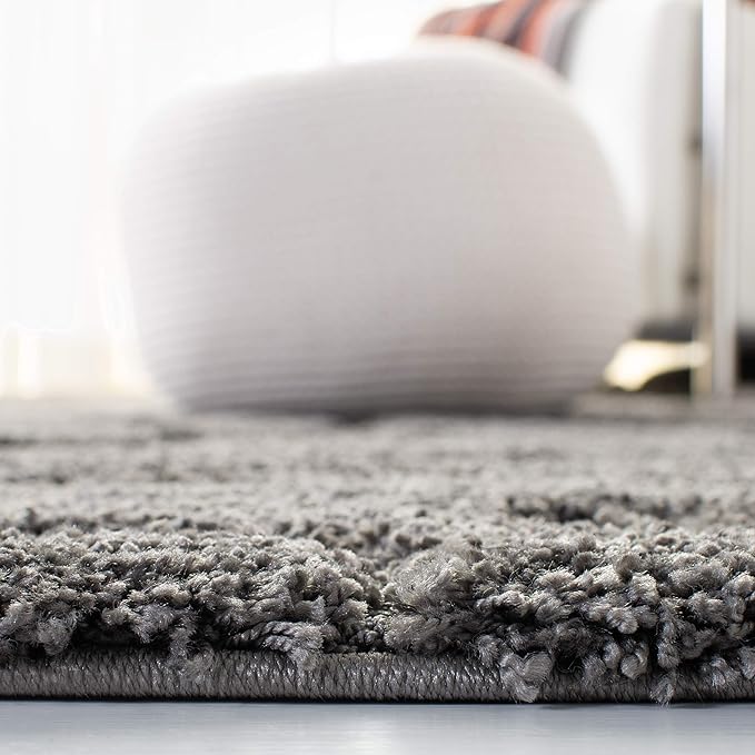 SAFAVIEH Florida Shag Collection Area Rug - 6'7" Square, Grey, Scroll Design, Non-Shedding & Easy Care, 1.2-inch Thick Ideal for High Traffic Areas in Living Room, Bedroom (SG455-8013)