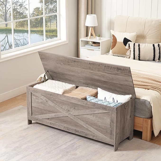 47.2" Toy Chest, Sturdy Entryway Storage Chest with Safety Hinges, Retro Toy Box, Wooden Look Accent Furniture for Living Room, Bedroom, Greige SCGY48801N1