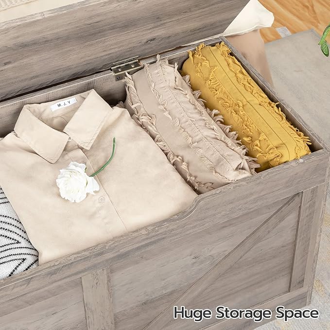 HOOBRO Storage Bench, 39.4” Retro Wooden Storage Chest with U-Shaped Cut-Out Pull, Safety Hinge, Supports 220 lb and Easy Assembly for Toy Box Organizer (Greige) BG771CW01