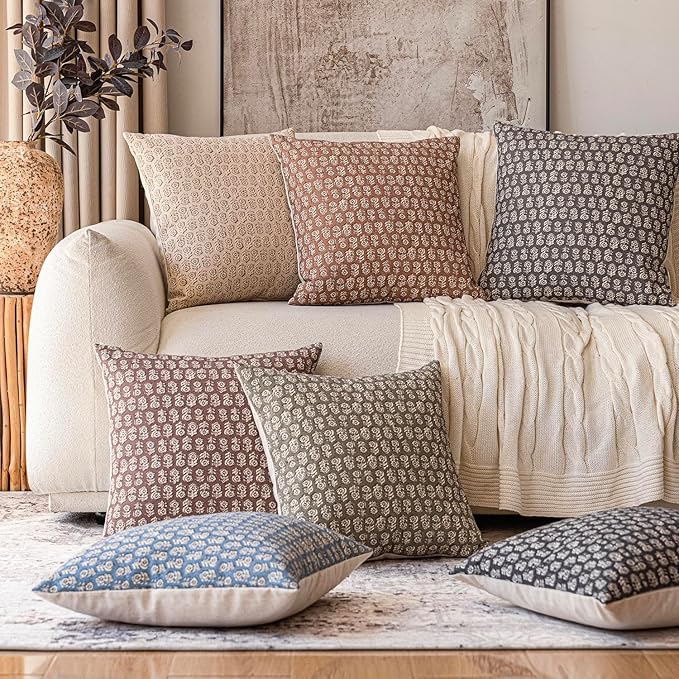 Foindtower Set of 2 Decorative Vintage Floral Print Throw Pillow Covers Neutral Farmhouse Cushion Covers Boho Home Decor for Sofa Couch Chair Bedroom Living Room Outdoor,20×20 Inch,Light Orange Brown