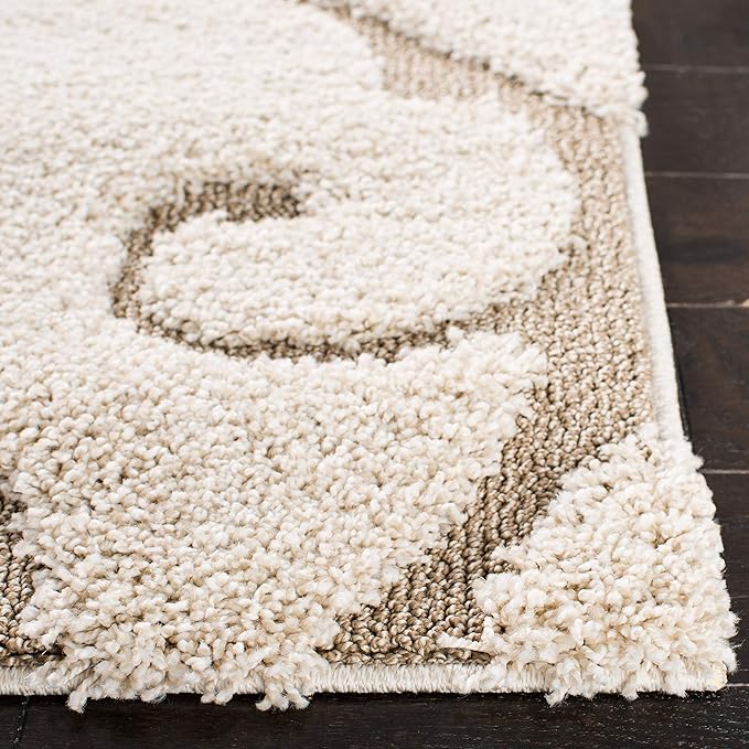 SAFAVIEH Florida Shag Collection Area Rug - 5' Square, Cream & Beige, Scroll Design, Non-Shedding & Easy Care, 1.2-inch Thick Ideal for High Traffic Areas in Living Room, Bedroom (SG455-1113)